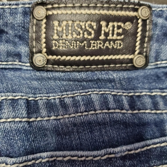 Miss Me Women's Boyfriend JB1061H Denim Shorts 27 - Picture 5 of 10